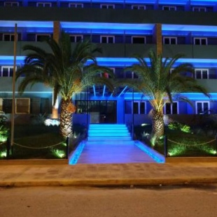 Фотография гостиницы THE CRYSTAL BLUE XAIDARI HOTEL