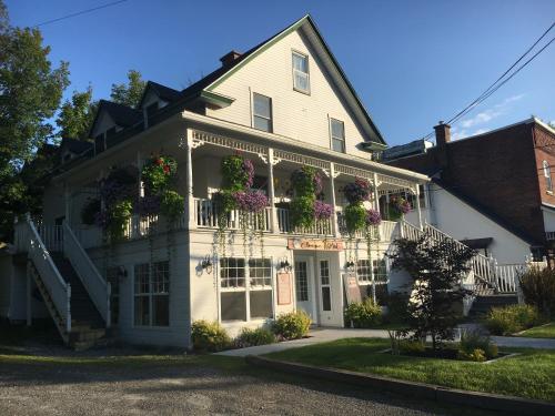 Фотография гостевого дома Suites North Hatley