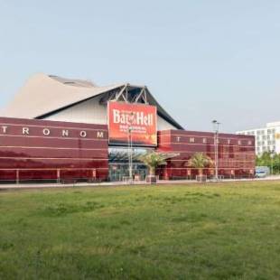 Фотографии гостиницы
Super 8 by Wyndham Oberhausen am Centro