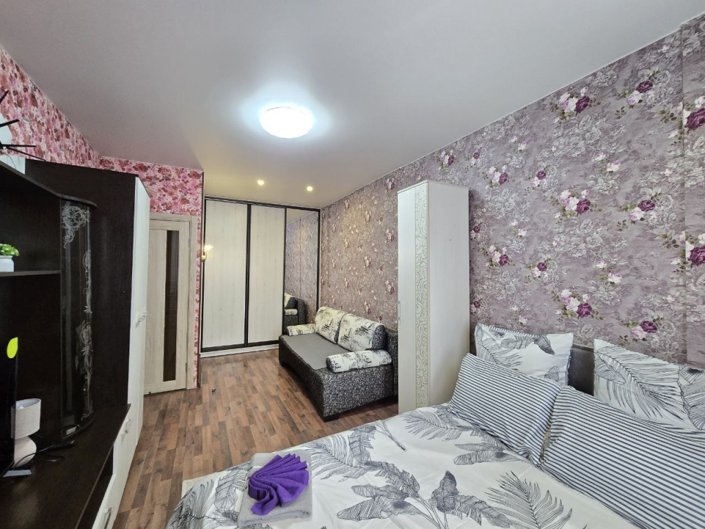 Фотография квартиры Апартаменты уютные 1-комнатные на Июльских Дней 1к2