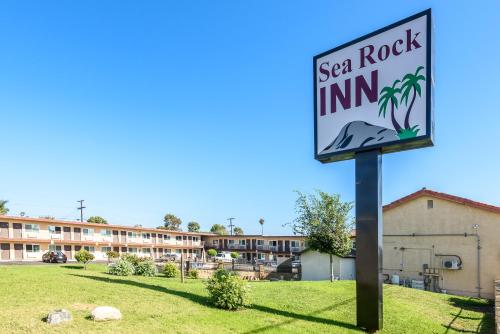 Фотографии гостиницы 
            Sea Rock Inn - Los Angeles