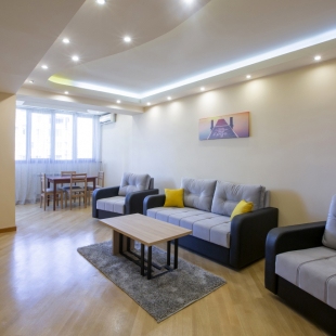 Фотография квартиры Апартаменты Umba Apartment N4 - балкон и вид на гору Арарат