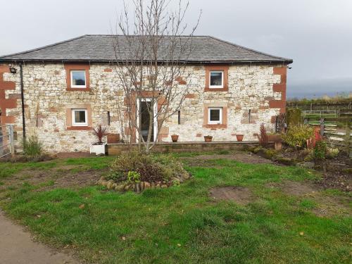 Фотографии гостевого дома 
            Cosy 2-Bed Cottage with Garden near Carlisle