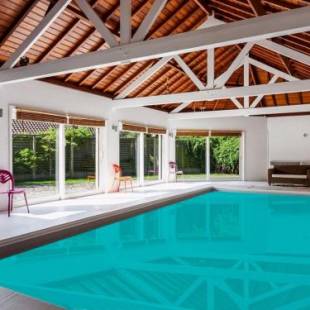 Фотографии гостевого дома 
            Charming villa with indoor swimming pool, within walking distance from beach and town centre