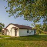 Фотография базы отдыха Bay Landing Camping Resort Deluxe Cabin 29