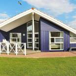 Фотография гостевого дома Four-Bedroom Holiday home in Otterndorf 16