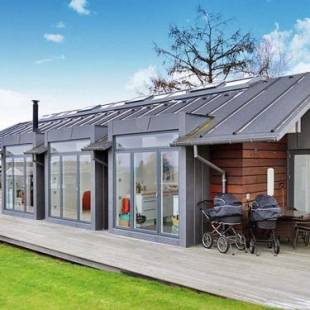 Фотографии гостевого дома
Three-Bedroom Holiday home in Hejls 26