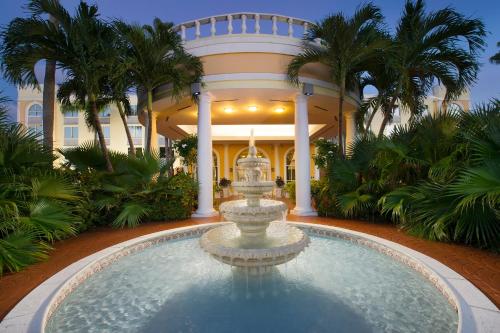 Фотография гостиницы Holiday Inn Express Miami Airport Doral Area, an IHG Hotel