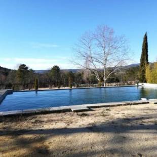 Фотографии гостевого дома 
            Demeure de 3 chambres avec piscine privee et jardin clos a Villecroze