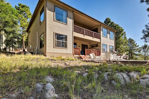 Фотографии гостевого дома
Flagstaff Home with Decks, Patio and Forest View!