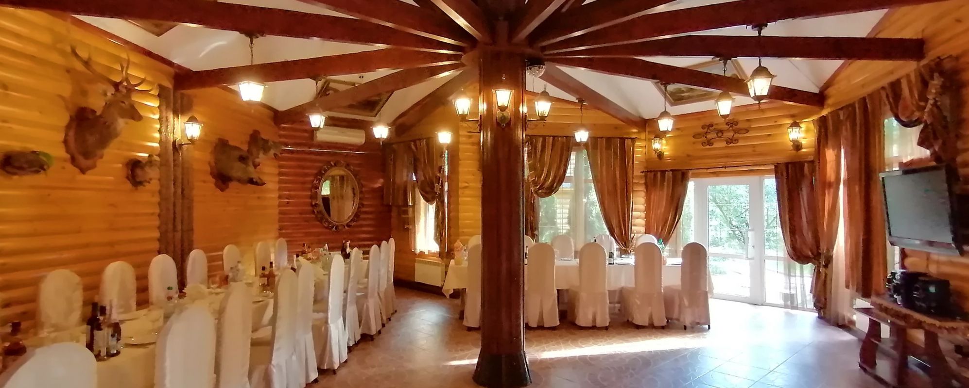 Фотографии банкетного зала Лесной