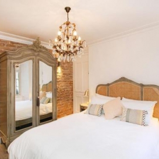 Фотография гостевого дома Tri Raglan Bach