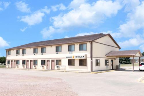 Фотография гостиницы Super 8 by Wyndham Winner SD