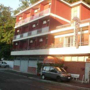 Фотографии гостиницы
Hotel Lombardia