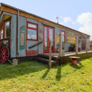 Фотография гостевого дома Crows Cabin