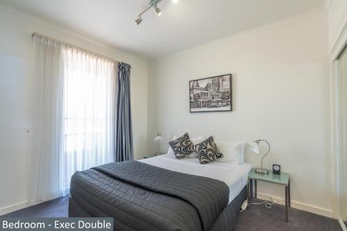 Фотография апарт отеля Clocktower Apartment Hotel