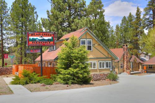 Фотография гостиницы Bear Creek Resort
