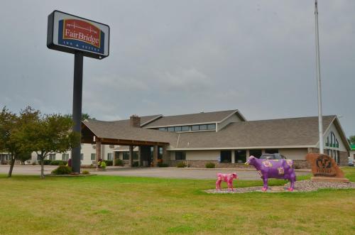 Фотография гостиницы FairBridge Inn & Suites