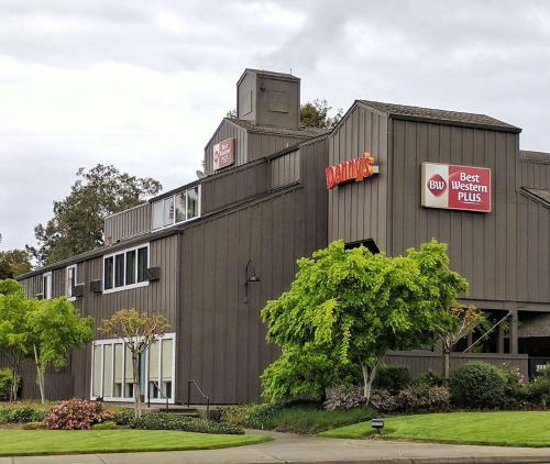 Фотография гостиницы Best Western Plus Inn at the Vines