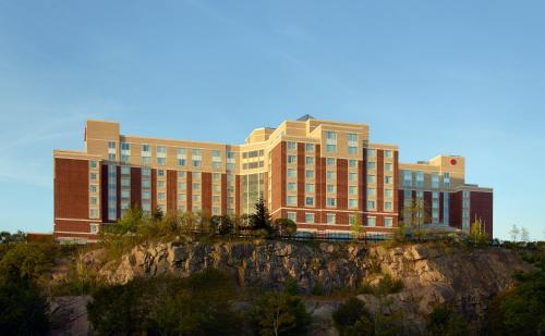 Фотография гостиницы Marriott Boston Quincy