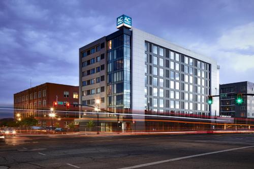 Фотография гостиницы AC Hotel By Marriott Salt Lake City Downtown