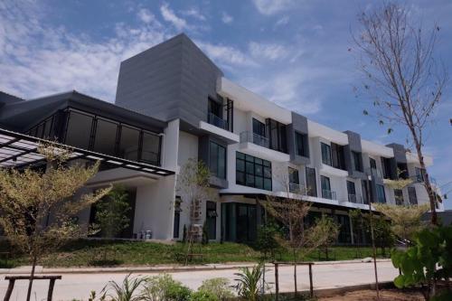 Фотография гостиницы Hotel Chuan Chom The High Resort Saraburi - SHA Plus