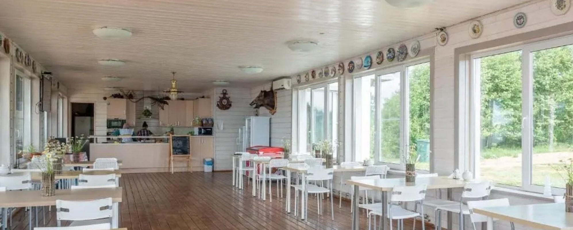 Фотографии банкетного зала Зал кафе Река