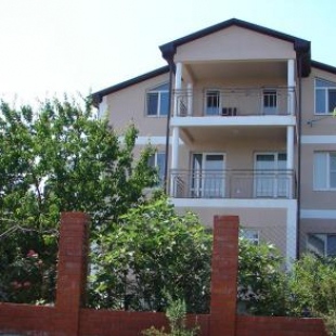 Фотография гостевого дома Голубая бухта на Папанина