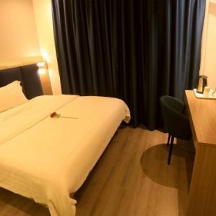 Фотография гостиницы 7Days Premium Shenzhen High Speed Rail North Station Minzhi Branch