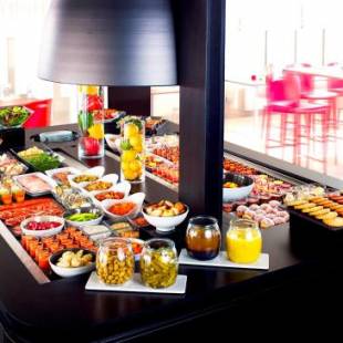 Фотографии гостиницы
Campanile La Verrière