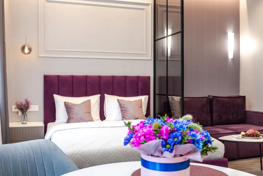 Фотография квартиры Апартаменты «Бордовый шик» в районе ВДНХ «Эстет Апарт»