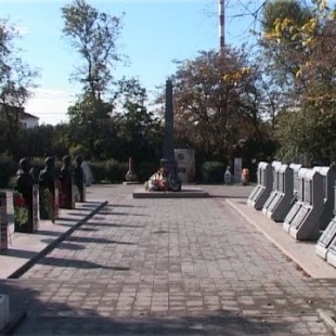 Фотография достопримечательности Мемориальный комплекс Аллея Славы