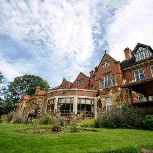 Фотографии гостиницы 
            The Mount Hotel Country Manor Wolverhampton