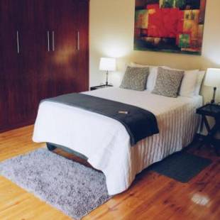 Фотографии гостевого дома
Madeira Bed