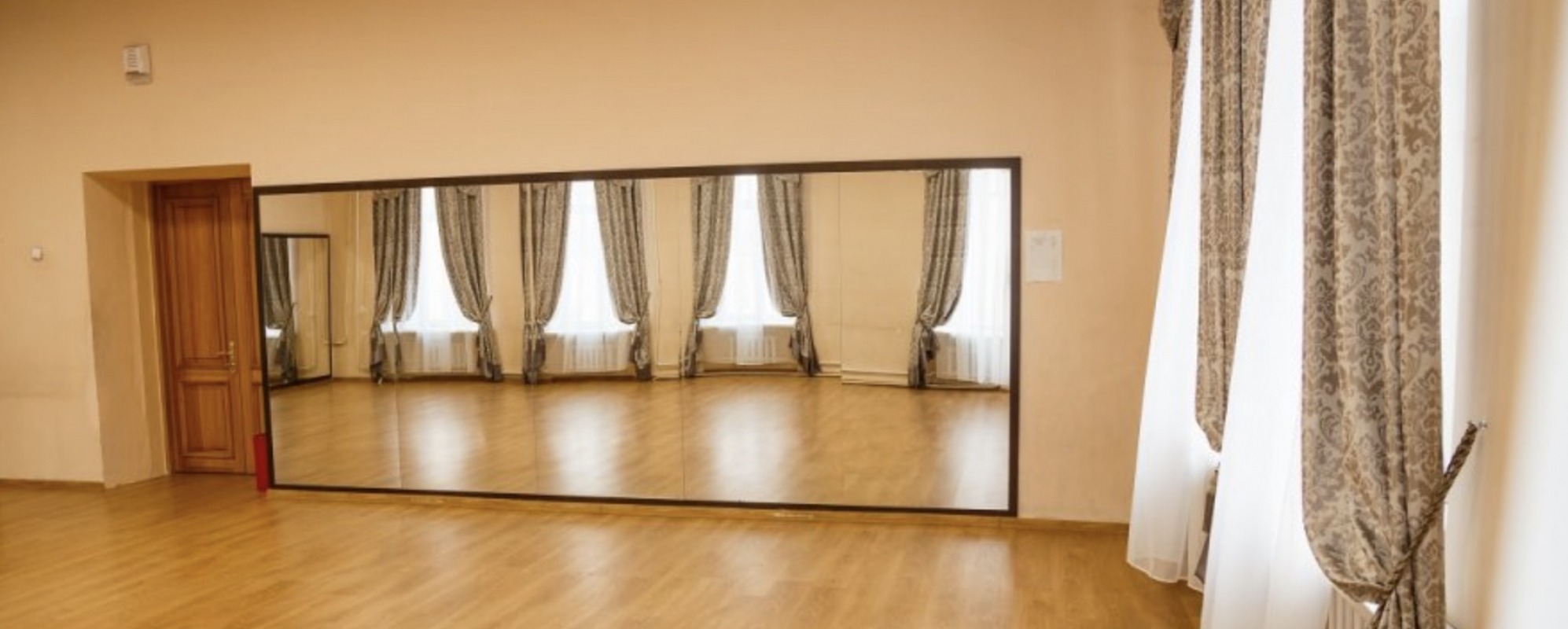 Фотографии конференц-зала Зал Зеркальный Дома офицеров