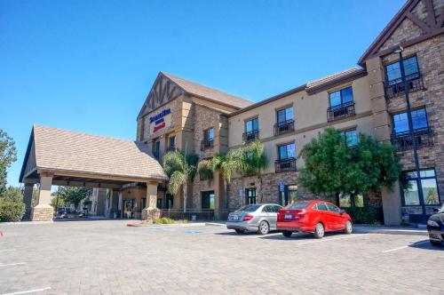 Фотография гостиницы SpringHill Suites Temecula Valley Wine Country