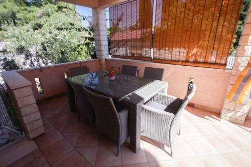 Фотография гостевого дома Apartments by the sea Rogoznica - 2895