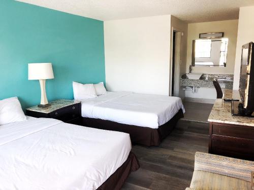 Фотография гостиницы Howard Johnson by Wyndham Downtown Reno