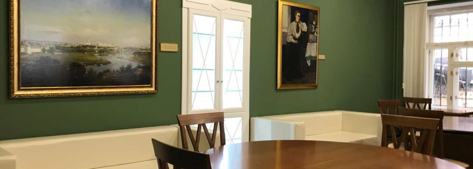 Фотография конференц-зала Библиотека Им. И.С. Тургенева Малый Тургеневский читальный зал