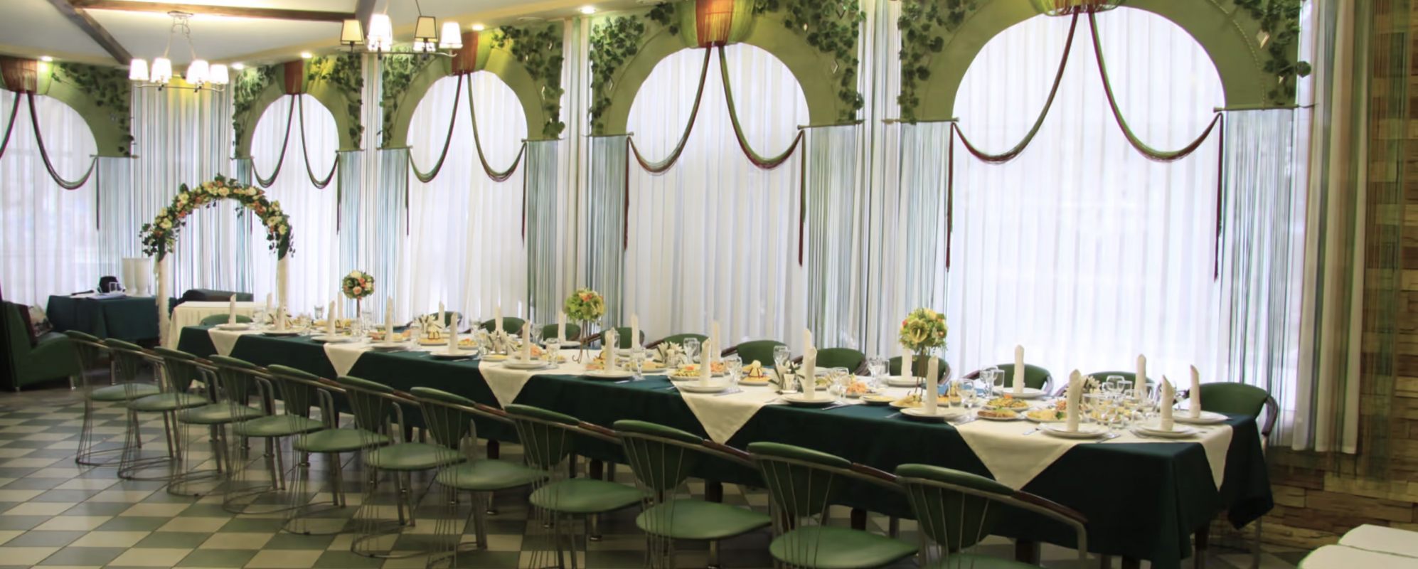 Фотографии банкетного зала Зал Изумрудный