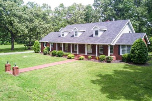 Фотография мини отеля Cedar Grove Inn