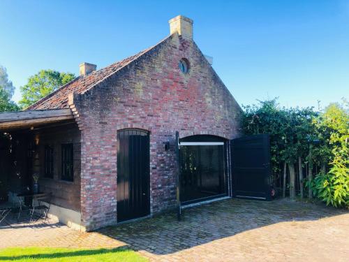 Фотографии гостевого дома
Paradise Garage