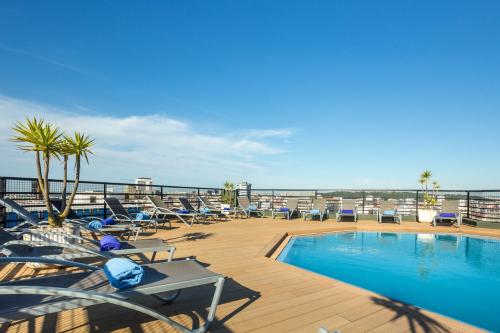 Фотография гостиницы Holiday Inn Lisbon, an IHG Hotel