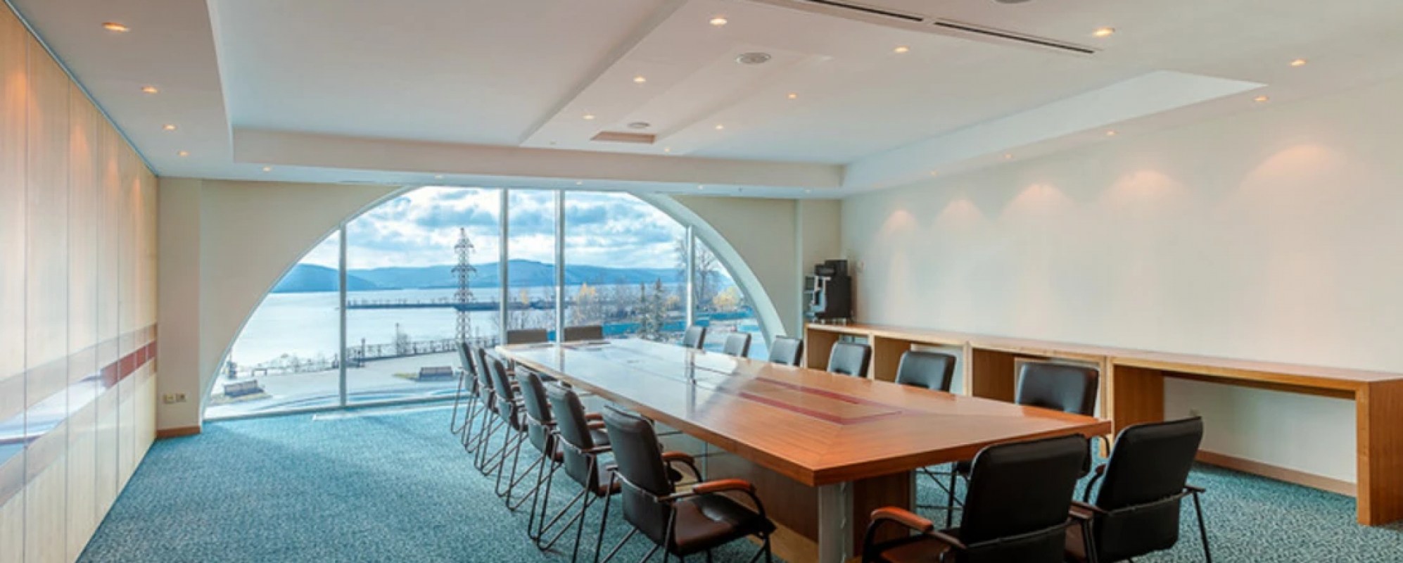 Фотографии конференц-зала Отель Курорт Грейс Люксор Волга Конгресс