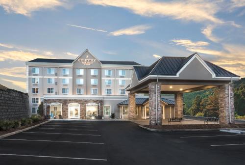 Фотография гостиницы Country Inn & Suites by Radisson, Asheville Downtown Tunnel Road, NC