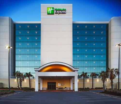 Фотография гостиницы Holiday Inn Express Hotel & Suites Virginia Beach Oceanfront, an IHG Hotel