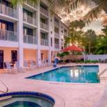 Фотография гостиницы Courtyard by Marriott - Naples