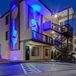 Фотография гостиницы Best Western Courtesy Inn - Anaheim Park Hotel