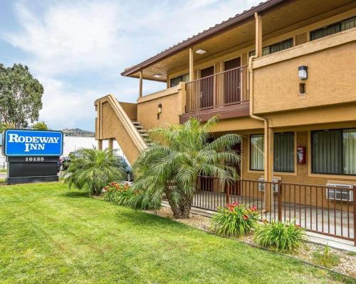 Фотография гостиницы Rodeway Inn Santee San Diego East