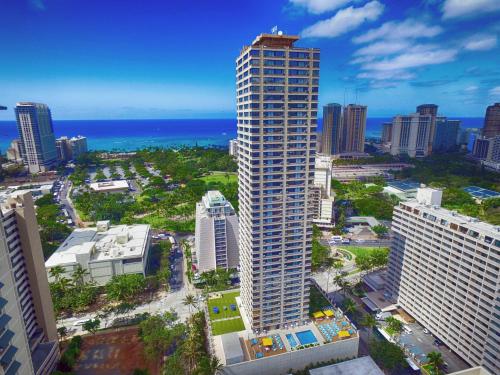 Фотография гостиницы Holiday Inn Express Waikiki, an IHG Hotel